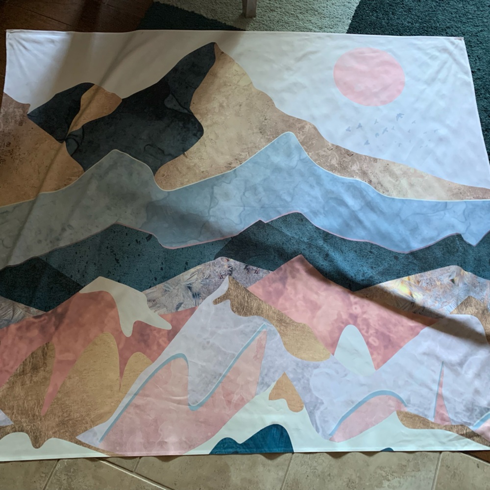 Wall tapestry with mountains